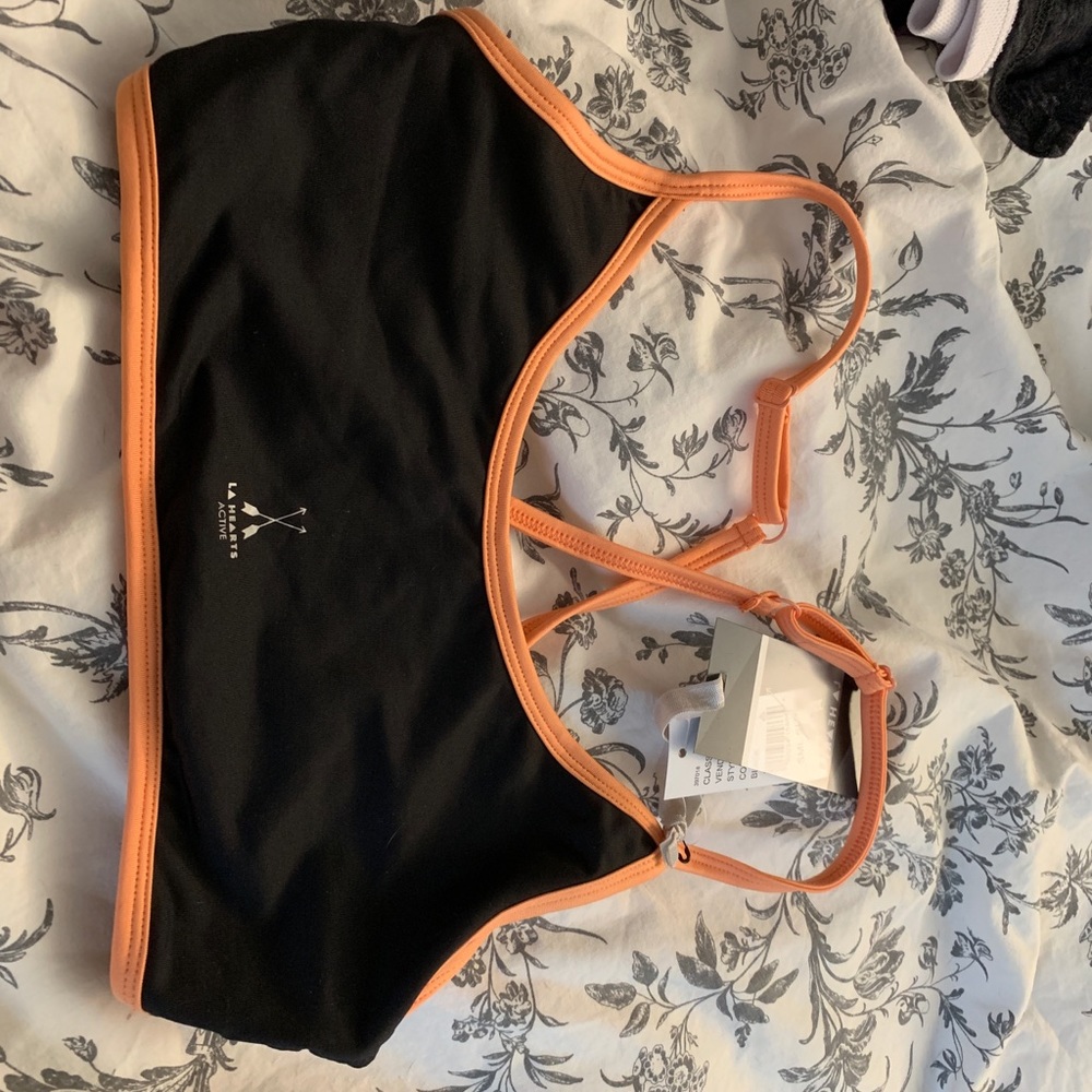 La hearts active sports bra